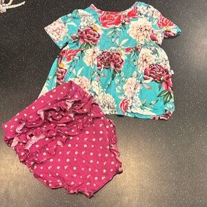 Posh Peanut 18-24 ruffle bummie set